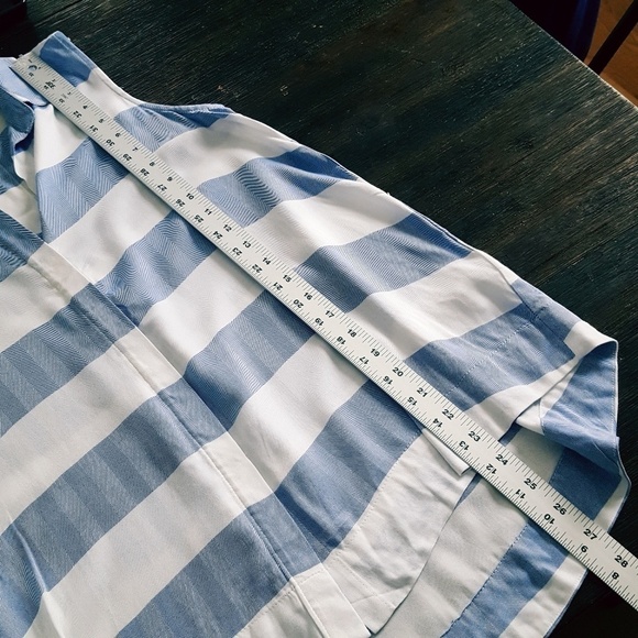 Coastal collar sleeveless top size small - Picture 6 of 8